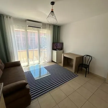 T2 Domino Apartment